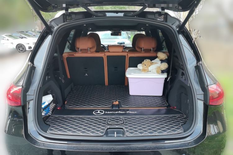 Used Mercedes-Benz GLC 2024 Refreshed GLC 300 L 4MATIC Dynamic Version 7-Seater Trunk