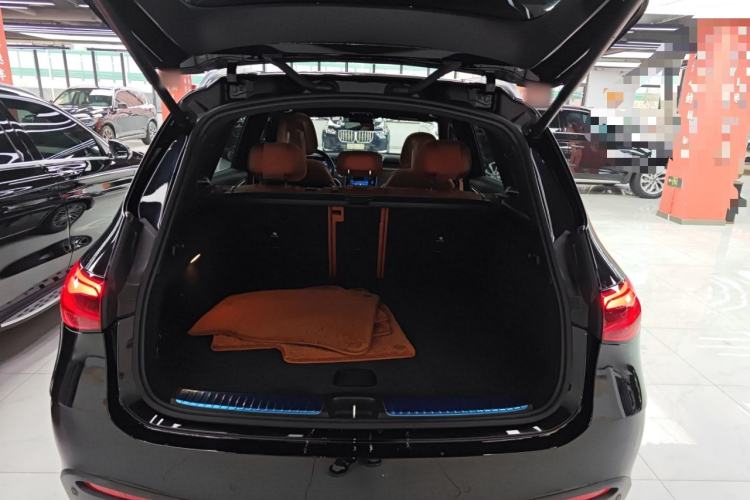 Used Mercedes-Benz GLC 2024 Refreshed GLC 300 L 4MATIC Dynamic Version 5 Seats Trunk