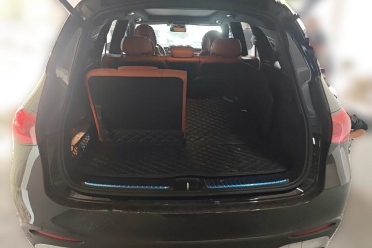 Used Mercedes-Benz GLC 2024 GLC 300 L 4MATIC Dynamic Edition 7-seater Trunk