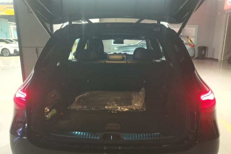 Used Mercedes-Benz GLC 2024 GLC 300 L 4MATIC Luxury Model 7 Seats Trunk