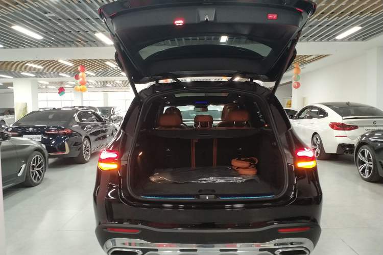 Used Mercedes-Benz GLC 2024 GLC 260 L 4MATIC Dynamic Edition 5-seater Trunk