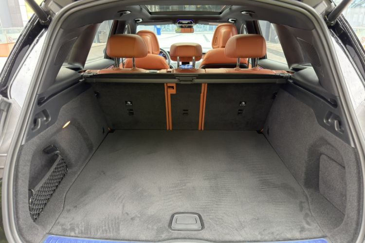 Used Mercedes-Benz GLC 2024 GLC 260 L 4MATIC Dynamic Edition 5-seater Trunk