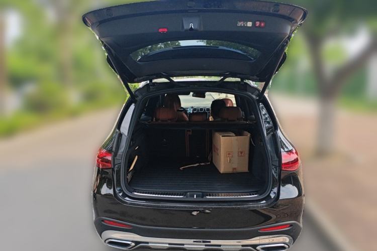 Used Mercedes-Benz GLC 2024 Facelifted GLC 260 L 4MATIC Luxury Version 5 Seats Trunk