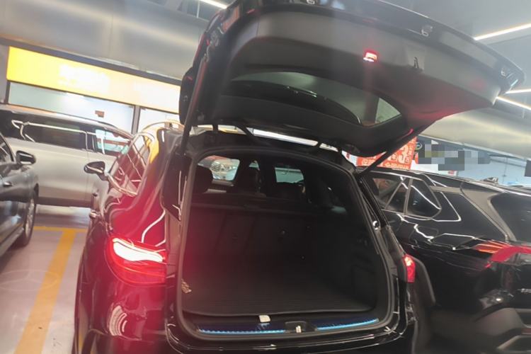 Used Mercedes-Benz GLC 2024 GLC 300 L 4MATIC Luxury Model 5 Seats Trunk