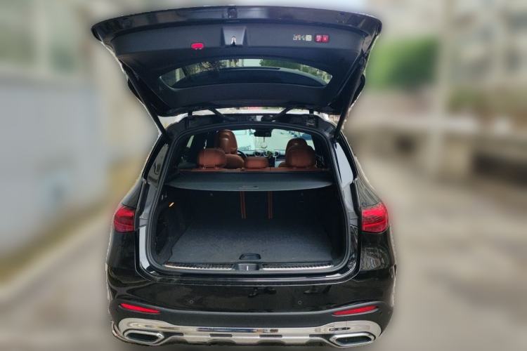 Used Mercedes-Benz GLC 2024 GLC 260 L 4MATIC Luxury Model 5 Seats Trunk