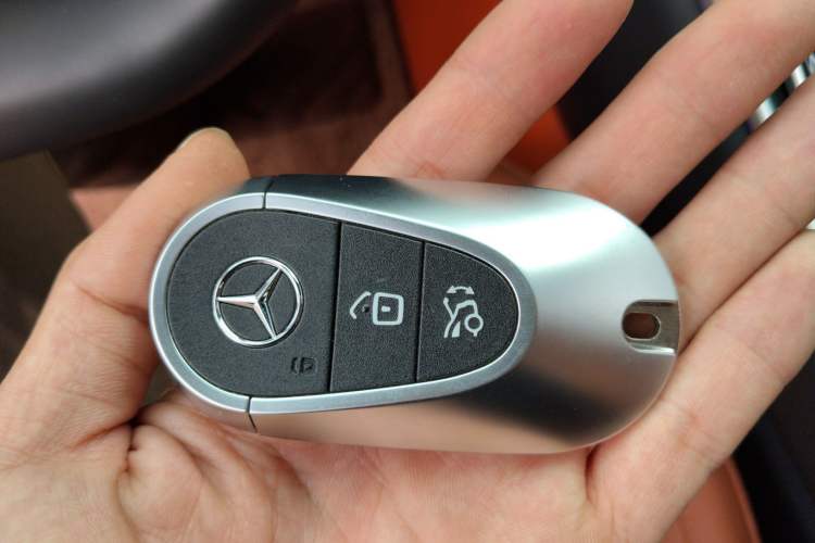 Used Mercedes-Benz GLC 2024 GLC 300 L 4MATIC Dynamic Edition 7-seater Vehicle Key