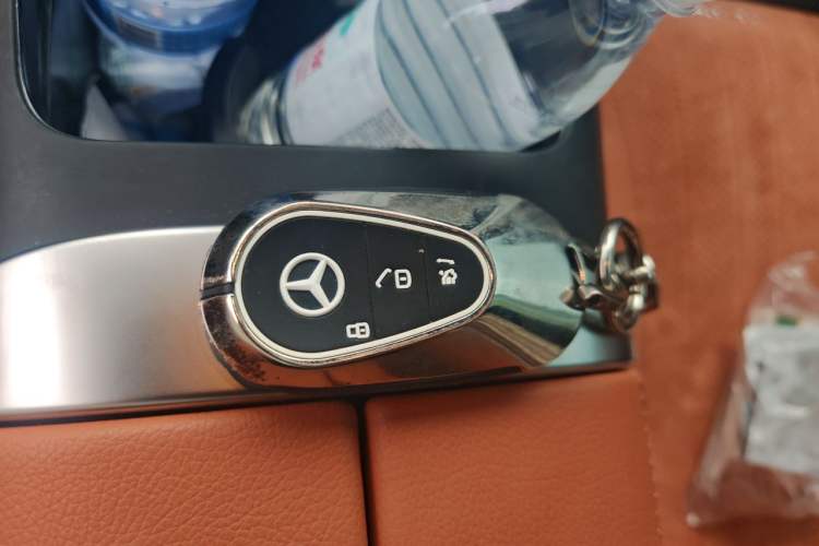 Used Mercedes-Benz GLC 2024 GLC 300 L 4MATIC Dynamic Edition 5-seater Vehicle Key