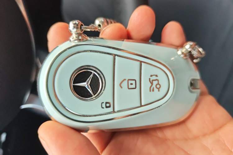 Used Mercedes-Benz GLC 2024 GLC 260 L 4MATIC Dynamic Edition 5-seater Vehicle Key