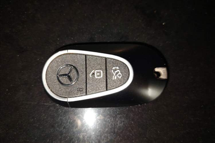 Used Mercedes-Benz GLC 2024 GLC 260 L 4MATIC Luxury Model 5 Seats Vehicle Key