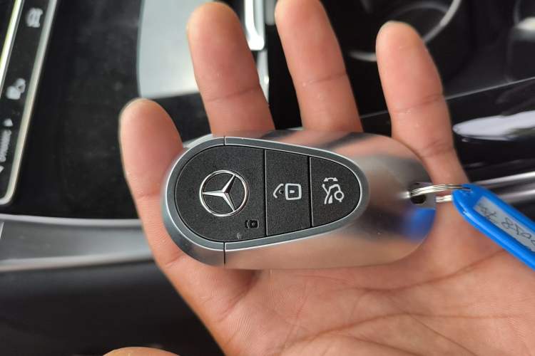 Used Mercedes-Benz GLC 2024 GLC 300 L 4MATIC Luxury Model 5 Seats Vehicle Key