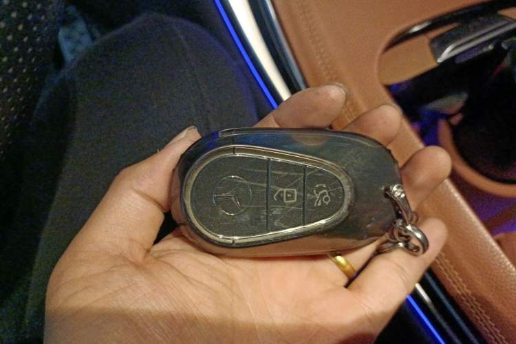 Used Mercedes-Benz GLC 2024 GLC 300 L 4MATIC Dynamic Edition 5-seater Vehicle Key