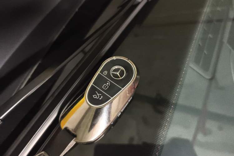 Used Mercedes-Benz GLC 2024 GLC 300 L 4MATIC Dynamic Edition 7-seater Vehicle Key