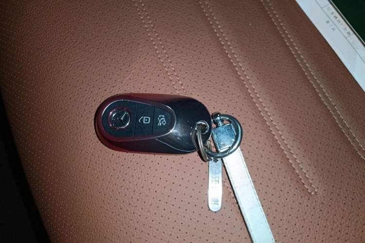 Used Mercedes-Benz GLC 2024 GLC 260 L 4MATIC Luxury Model 5 Seats Vehicle Key