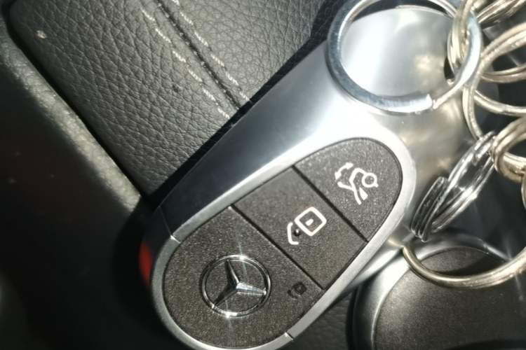 Used Mercedes-Benz GLC 2024 GLC 300 L 4MATIC Luxury Model 7 Seats Vehicle Key
