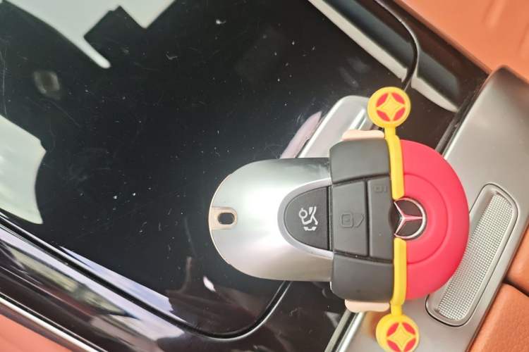 Used Mercedes-Benz GLC 2024 GLC 300 L 4MATIC Dynamic Edition 5-seater Vehicle Key