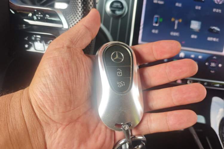 Used Mercedes-Benz GLC 2024 Refreshed GLC 300 L 4MATIC Dynamic Version 5 Seats Vehicle Key