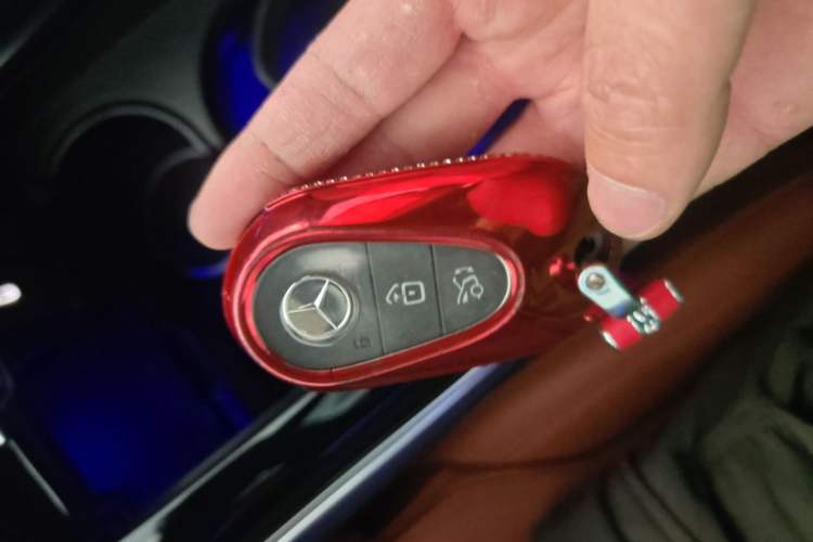 Used Mercedes-Benz GLC 2024 GLC 260 L 4MATIC Luxury Model 5 Seats Vehicle Key