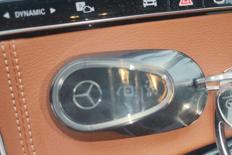 Used Mercedes-Benz GLC 2024 GLC 260 L 4MATIC Dynamic Edition 5-seater Vehicle Key
