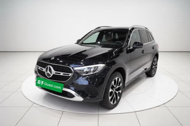 Ojetý Mercedes-Benz GLC 2024 GLC 260 L 4MATIC Dynamic Edition 5-seater