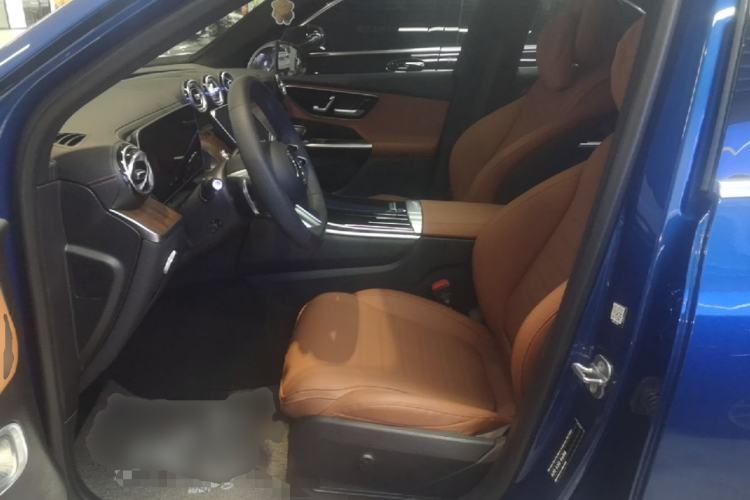 Used Mercedes-Benz GLC 2024 Refreshed GLC 300 L 4MATIC Dynamic Version 5 Seats Left Front Seat