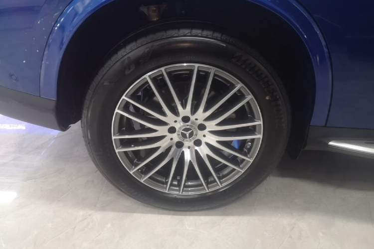Used Mercedes-Benz GLC 2024 Refreshed GLC 300 L 4MATIC Dynamic Version 5 Seats Right Rear Wheel Hub