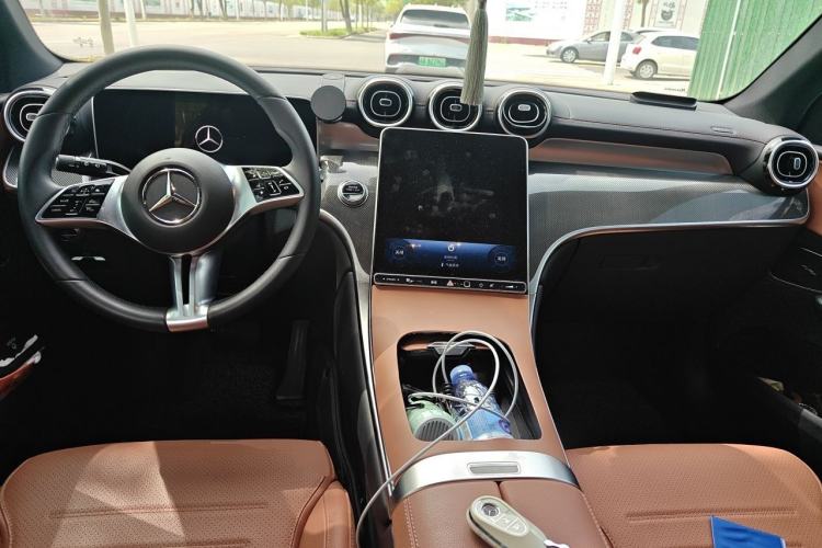 Used Mercedes-Benz GLC 2024 GLC 260 L 4MATIC Dynamic Edition 5-seater Center Console