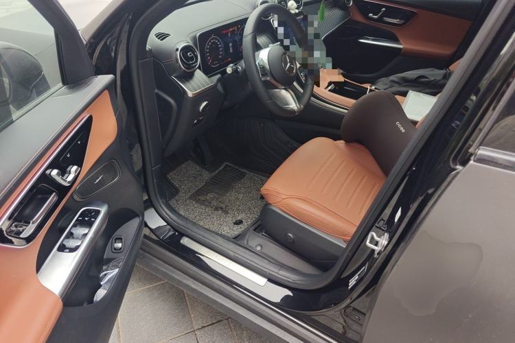 Used Mercedes-Benz GLC 2024 GLC 260 L 4MATIC Dynamic Edition 5-seater Driver Seat