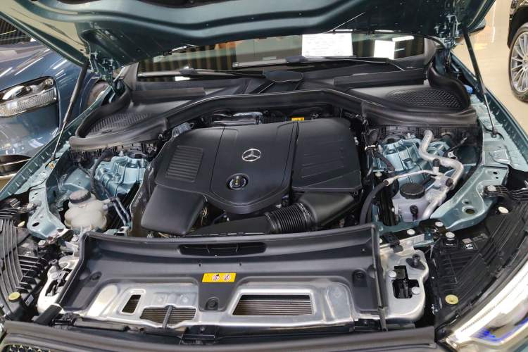 Used Mercedes-Benz GLC 2024 GLC 300 L 4MATIC Luxury Model 5 Seats Engine Bay
