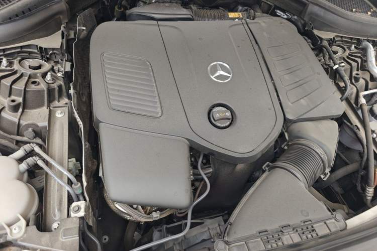 Used Mercedes-Benz GLC 2024 GLC 260 L 4MATIC Dynamic Edition 5-seater Engine Bay Right