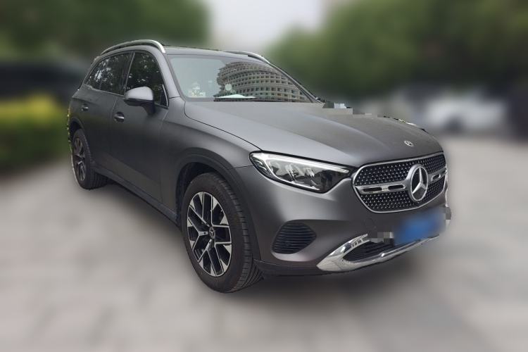 Used Mercedes-Benz GLC 2024 GLC 260 L 4MATIC Dynamic Edition 5-seater Front Right 45 Deg