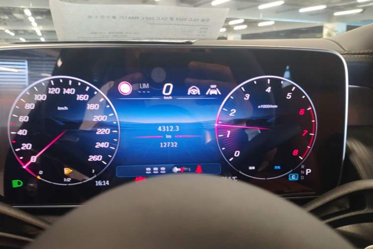 Used Mercedes-Benz GLC 2024 GLC 260 L 4MATIC Luxury Model 5 Seats Instrument Cluster