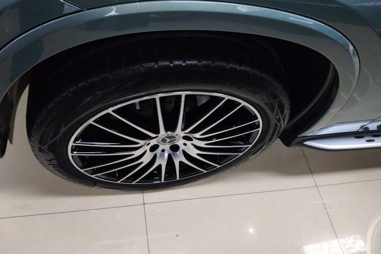 Used Mercedes-Benz GLC 2024 GLC 300 L 4MATIC Luxury Model 5 Seats Left Front Wheel Hub
