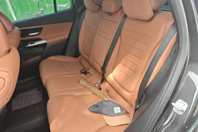 Used Mercedes-Benz GLC 2024 GLC 260 L 4MATIC Dynamic Edition 5-seater Left Rear Seat