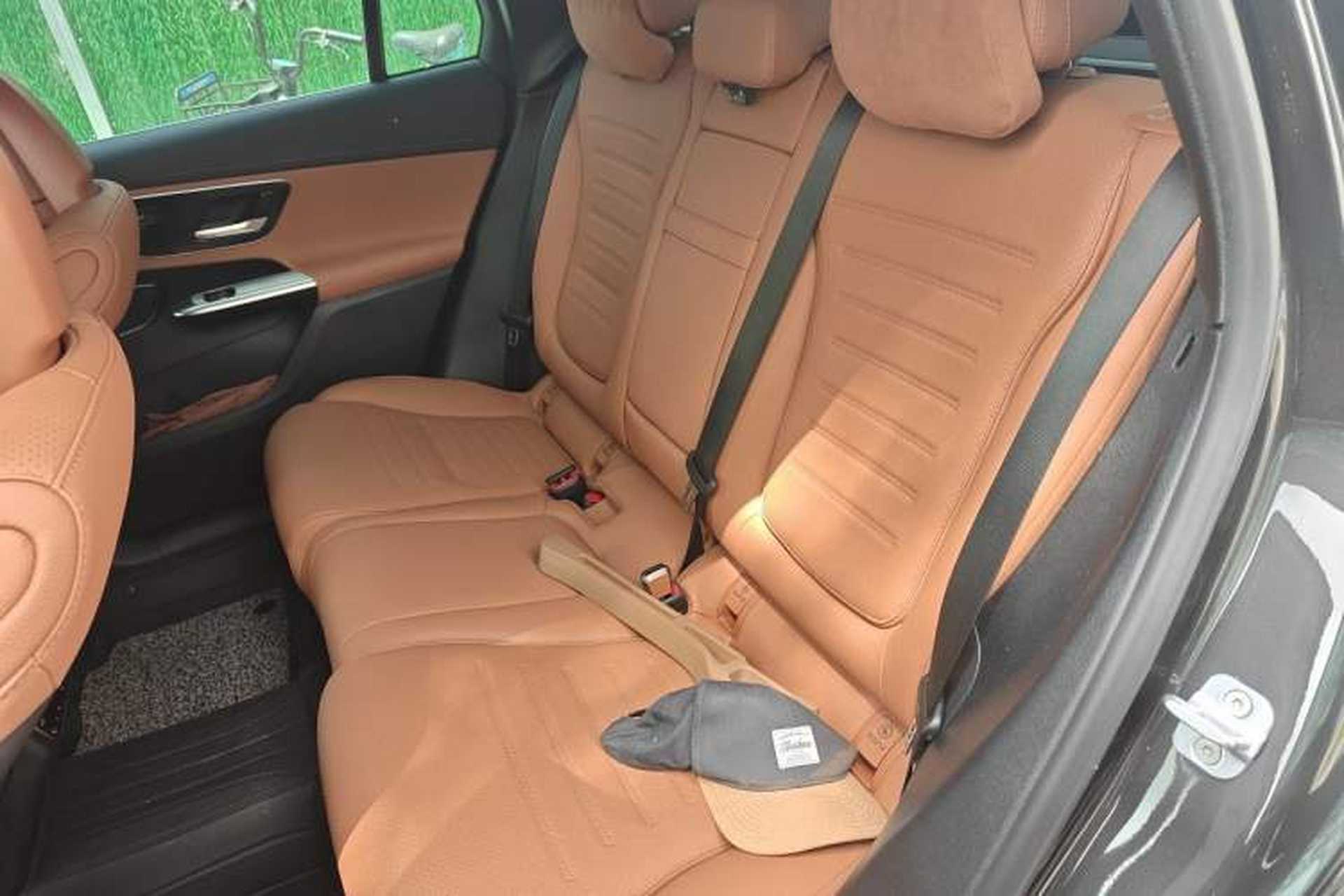 Used Mercedes-Benz GLC 2024 GLC 260 L 4MATIC Dynamic Edition 5-seater Left Rear Seat