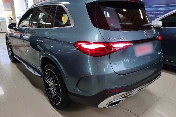 Used Mercedes-Benz GLC 2024 GLC 300 L 4MATIC Luxury Model 5 Seats Rear Left 45 Deg