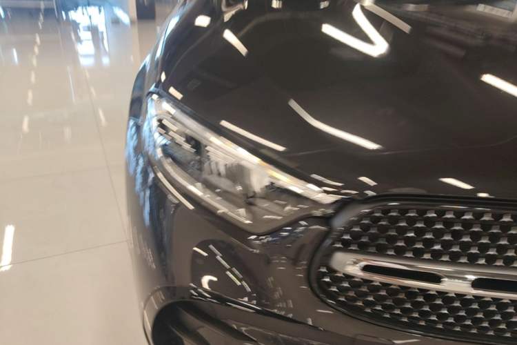 Used Mercedes-Benz GLC 2024 GLC 260 L 4MATIC Luxury Model 5 Seats Right Front Headlight