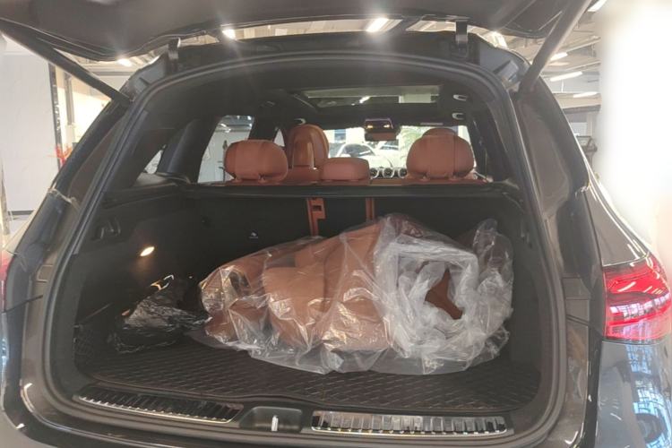 Used Mercedes-Benz GLC 2024 GLC 260 L 4MATIC Luxury Model 5 Seats Trunk