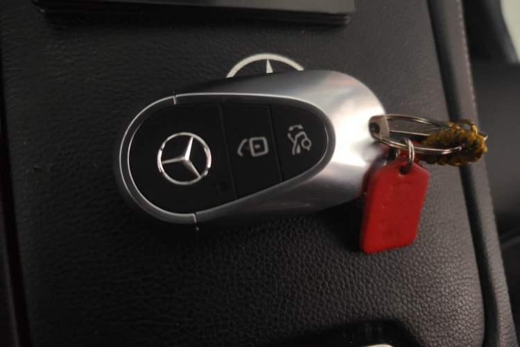 Used Mercedes-Benz GLC 2024 GLC 300 L 4MATIC Dynamic Edition 5-seater Vehicle Key
