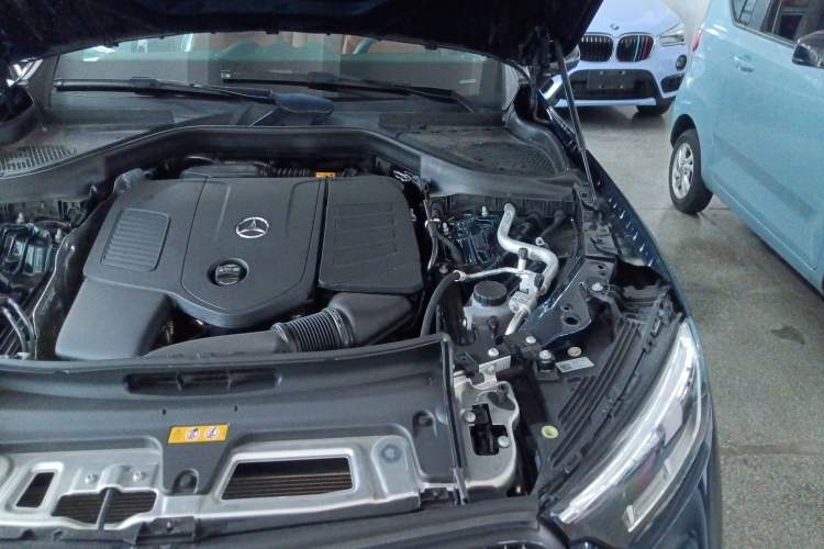 Used Mercedes-Benz GLC 2024 Refreshed GLC 300 L 4MATIC Dynamic Version 5 Seats Engine Bay Left