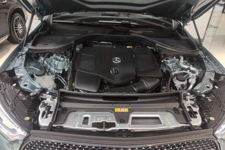 Used Mercedes-Benz GLC 2024 GLC 300 L 4MATIC Luxury Model 5 Seats Engine Bay