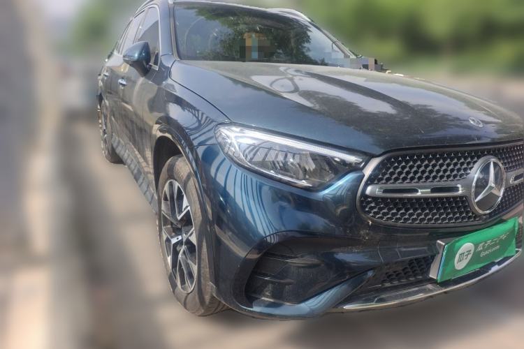 Used Mercedes-Benz GLC 2024 GLC 260 L 4MATIC Luxury Model 5 Seats Front Right 45 Deg