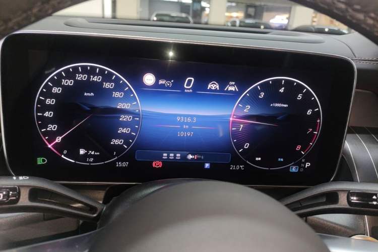Used Mercedes-Benz GLC 2024 GLC 300 L 4MATIC Luxury Model 5 Seats Instrument Cluster