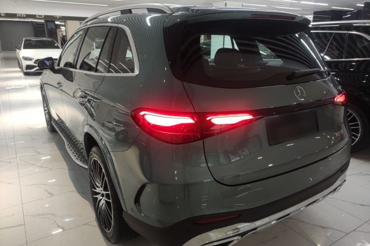 Used Mercedes-Benz GLC 2024 GLC 300 L 4MATIC Luxury Model 5 Seats Rear Left 45 Deg