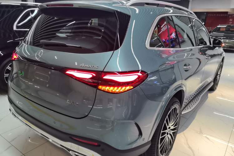 Used Mercedes-Benz GLC 2024 GLC 300 L 4MATIC Luxury Model 5 Seats Rear Right 45 Deg