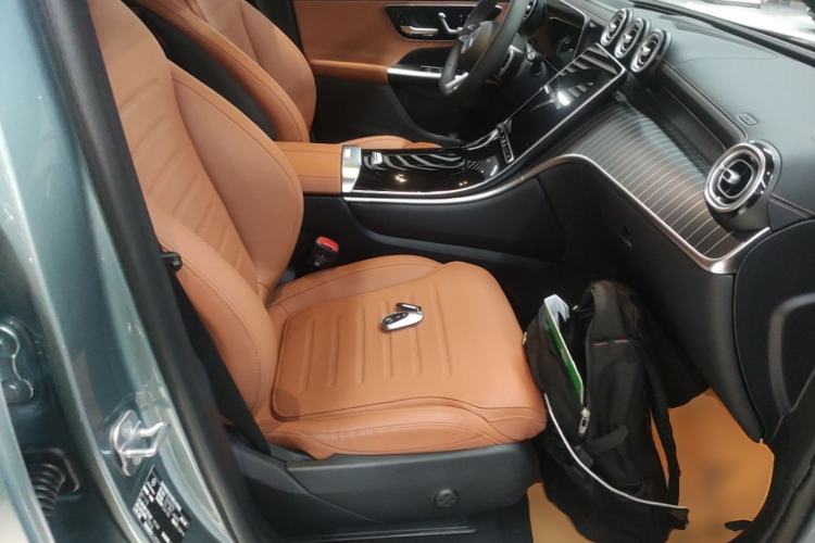 Used Mercedes-Benz GLC 2024 GLC 300 L 4MATIC Luxury Model 5 Seats Right Front Seat