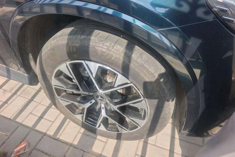 Used Mercedes-Benz GLC 2024 GLC 260 L 4MATIC Luxury Model 5 Seats Right Front Wheel Hub