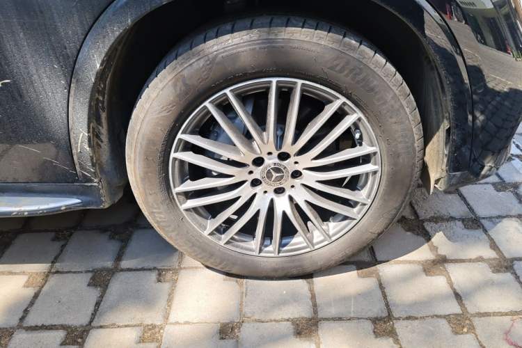 Used Mercedes-Benz GLC 2024 GLC 300 L 4MATIC Dynamic Edition 5-seater Right Front Wheel Hub