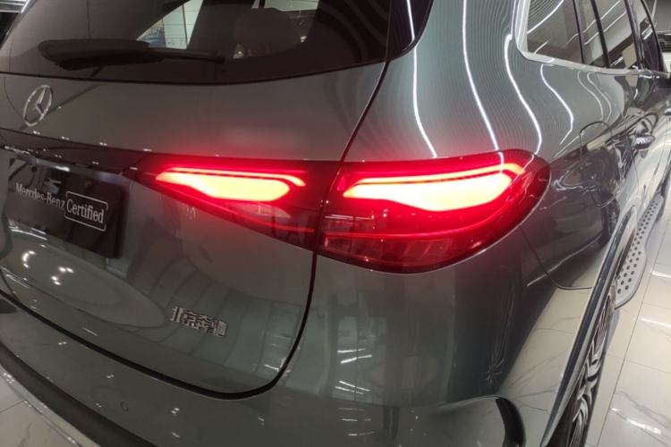 Used Mercedes-Benz GLC 2024 GLC 300 L 4MATIC Luxury Model 5 Seats Right Rear Taillight