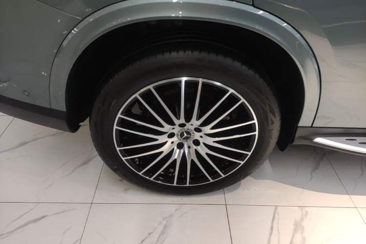 Used Mercedes-Benz GLC 2024 GLC 300 L 4MATIC Luxury Model 5 Seats Right Rear Wheel Hub
