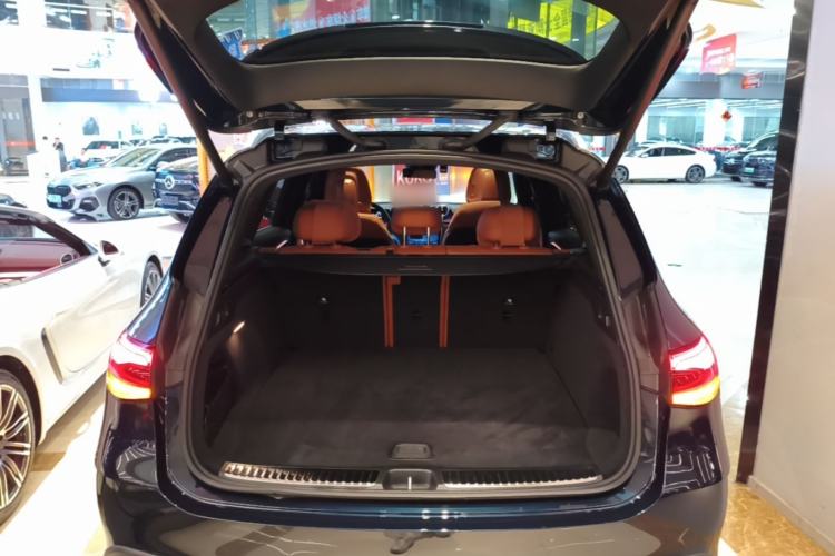 Used Mercedes-Benz GLC 2024 GLC 260 L 4MATIC Luxury Model 5 Seats Trunk